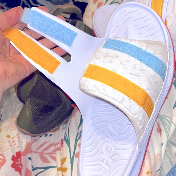 Flips - Picture 5 of 5